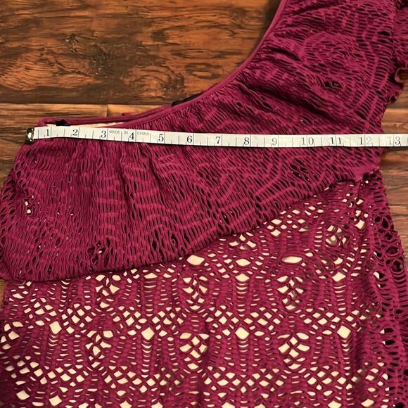 Bebe Off One Shoulder Purple Dress - Picture 5 of 12